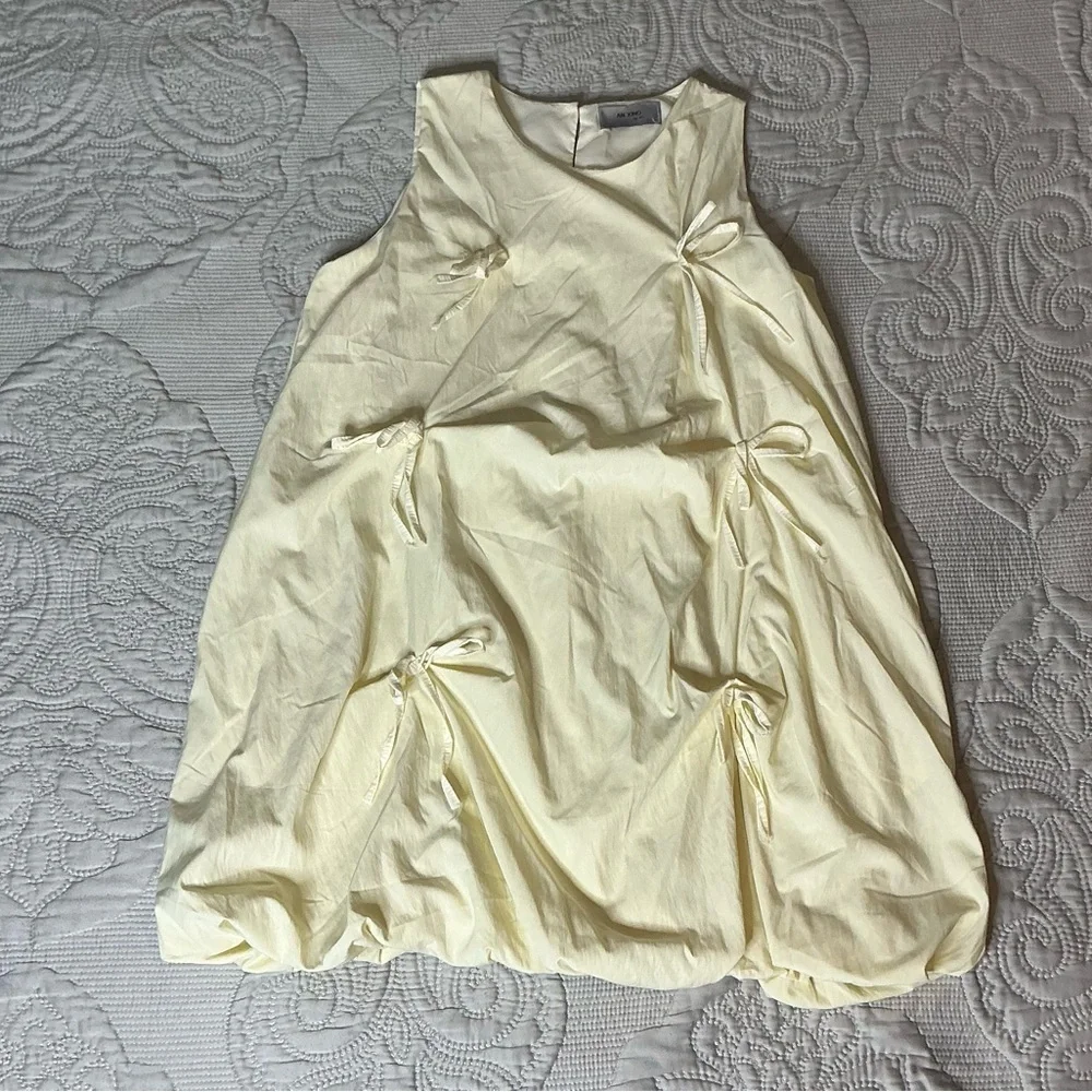 Cream Sheath Dress with Crew Neck for Cocktail Events